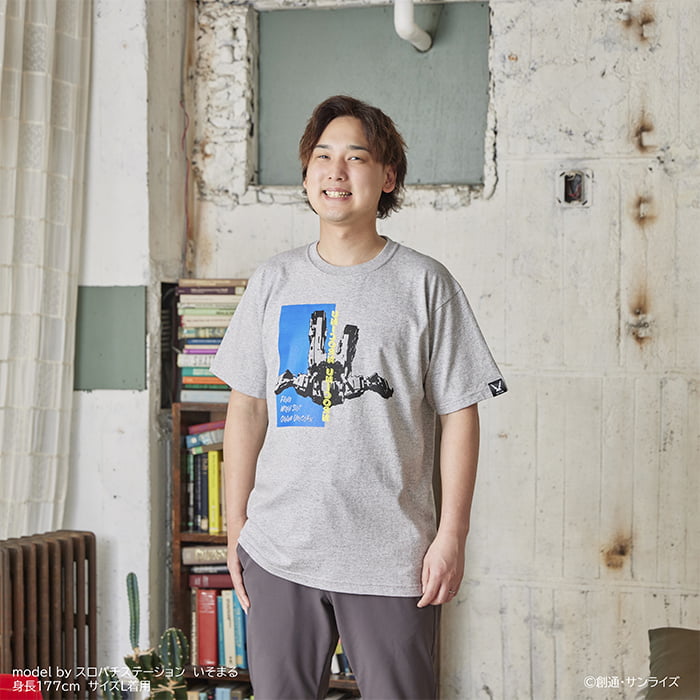 機動戦士ガンダムUC　Ｔシャツ【覚醒演出】の見本画像