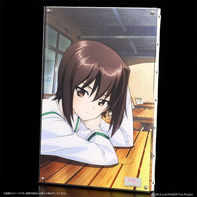 P6サイズ レイヤードグラフ®<small><br>【劇場版10周年記念イラスト ~Oarai Memories~ 西住まほ】</small>の見本画像