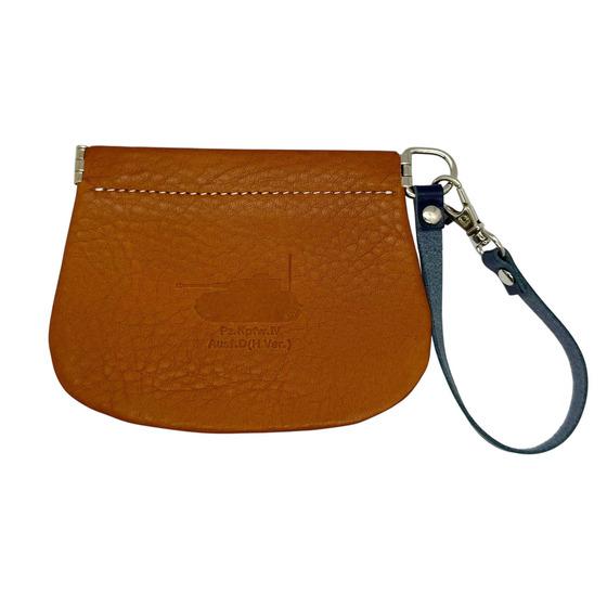 ガールズ＆パンツァー最終章　レザーバネぐち小物入れ　大洗女子学園 【オンラインミニミニホビーショー／2026年4月発送】