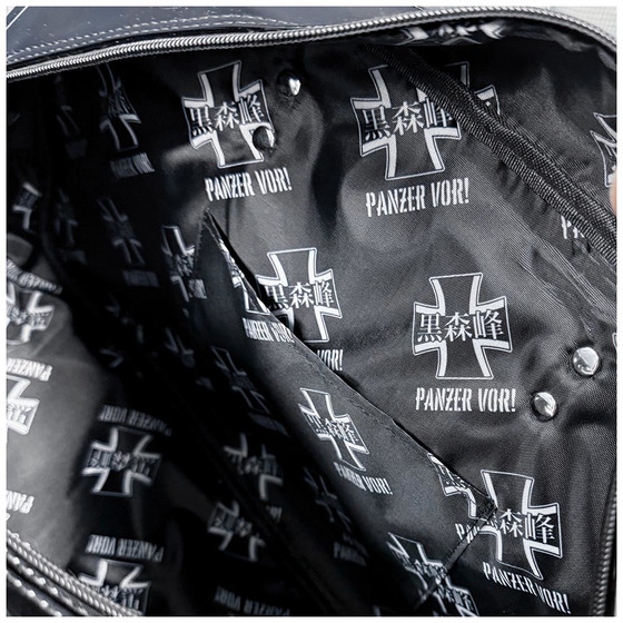 ガールズ＆パンツァー最終章　スポーツエナメルバッグ　黒森峰女学園モデル 【オンラインミニミニホビーショー／2026年4月発送】