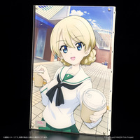 ガールズ＆パンツァー -月刊戦車道 編集部 PRESENTS- レイヤードグラフ展 P6サイズ レイヤードグラフ(R)【劇場版10周年記念イラスト ～Oarai Memories～ ダージリン】