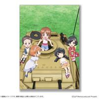 ガールズ＆パンツァー もっとらぶらぶ作戦です！ 第4幕 B5アクリルパネル【10年前のあんこうチーム】